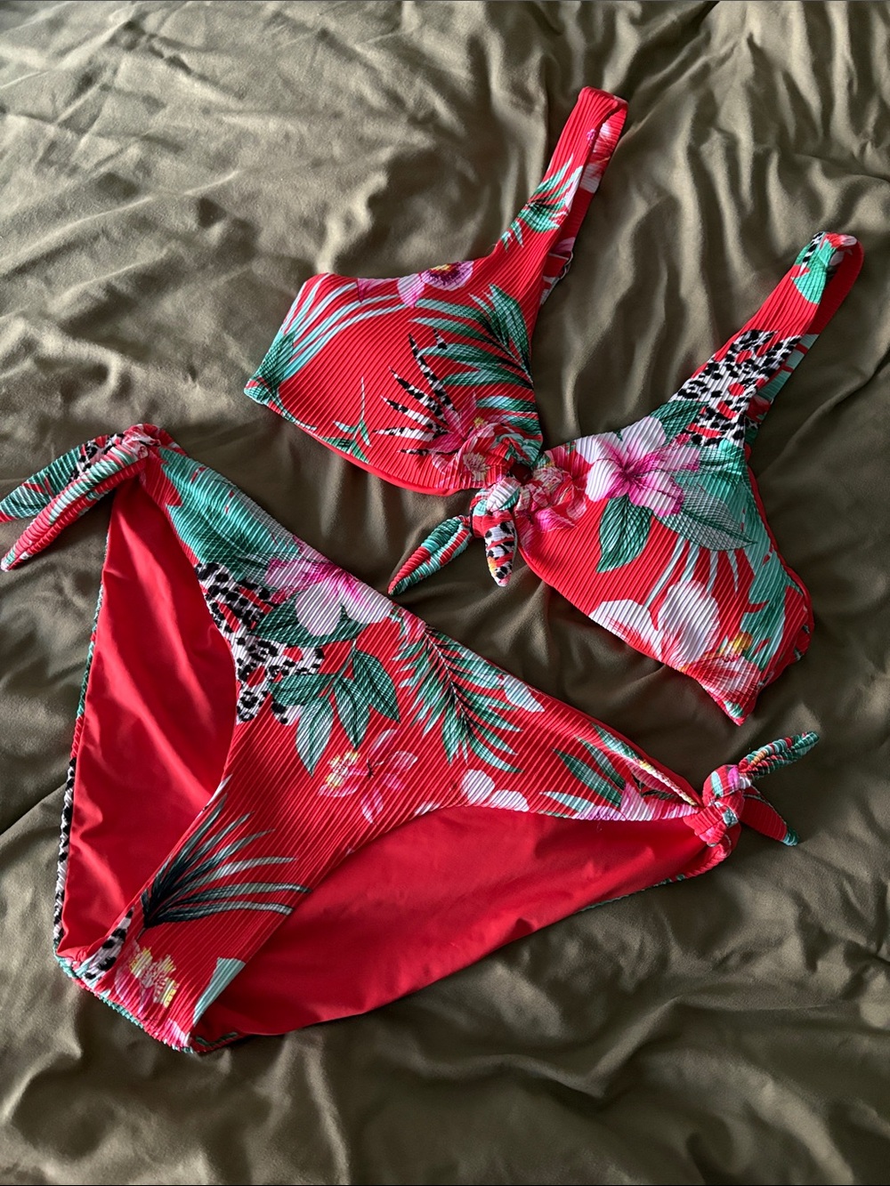 Tinibikini Bikini Set